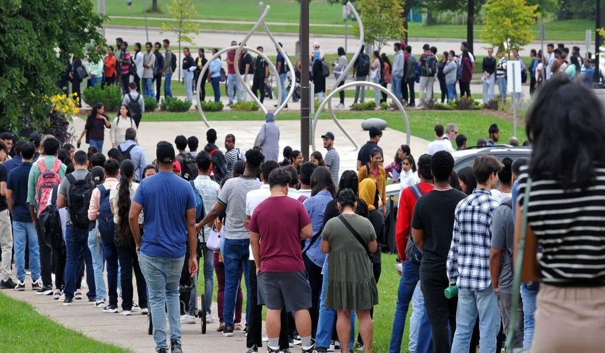 Viral Job Openings Everyone Is Competing for Right Now!